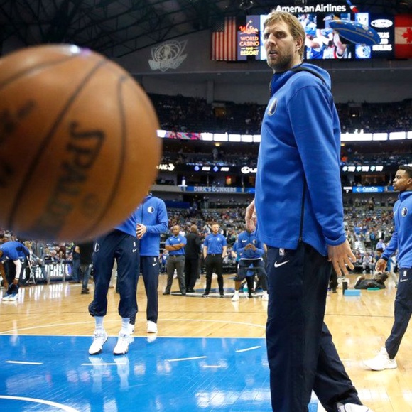 DALLAS MAVERICKS Official Team Warmup Jacket - From Dirk's Last Home Game - NWT - Picture 6 of 16